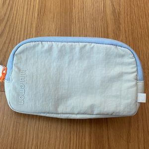 ❤️ Lululemon Mini Belt Bag NWT